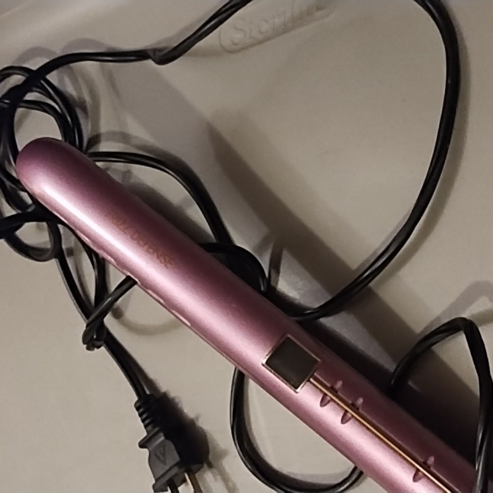 CUTE 💜FLAT IRONS - Picture 2 of 16